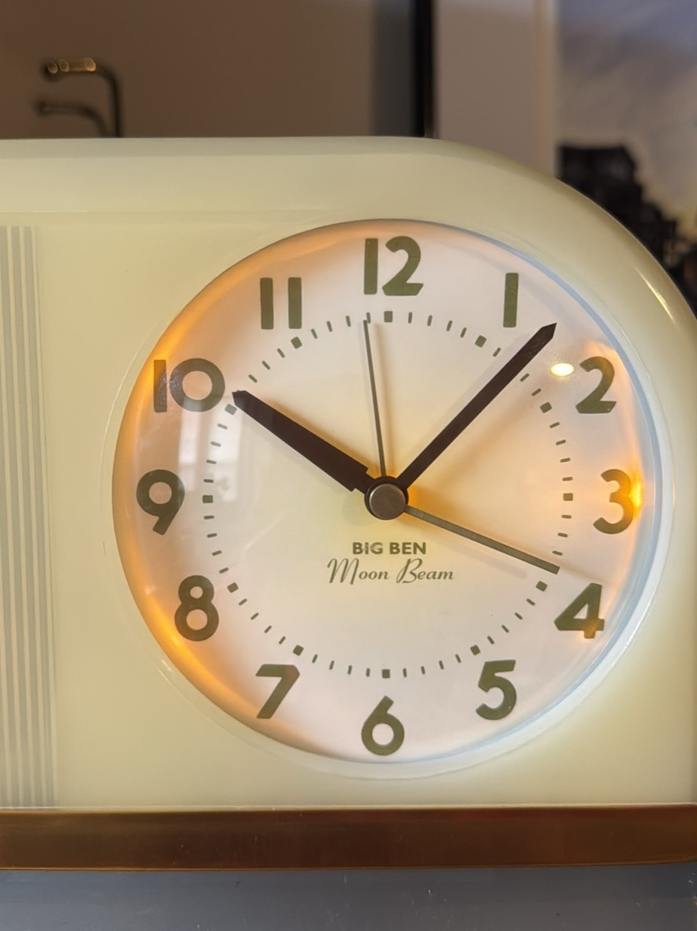 Retro Big Ben Moon Bean Alarm Clock - Picture 3 of 5